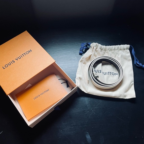 Authentic brand new Louis Vuitton 20mm women’s reversible belt size 80 - Picture 5 of 5